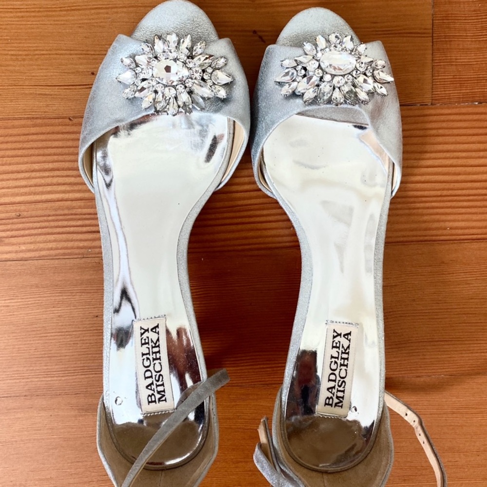 Badgley Mischka Silver shoes